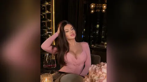 ElizabethRey — Cheers🍷💕