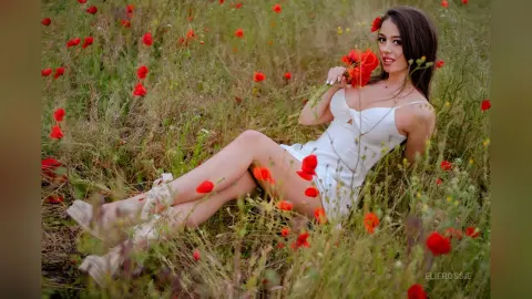 Elie — Field of poppies❤