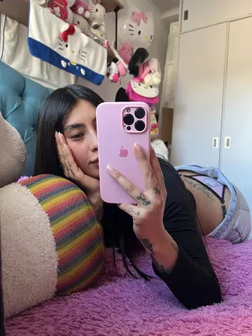 Macarena99 — Streamate Photos