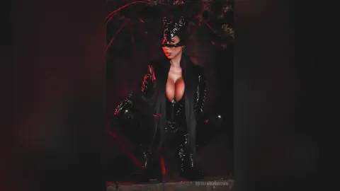 EstefaniaBrown — Catwoman 👿🔥