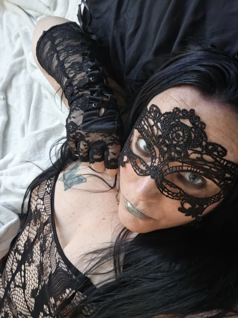 QueenEmerald87 — Streamate Photos