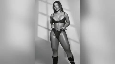 OrianaRossy — A little wet 💦
