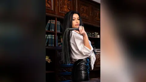 LiaDash — Dominant librarian