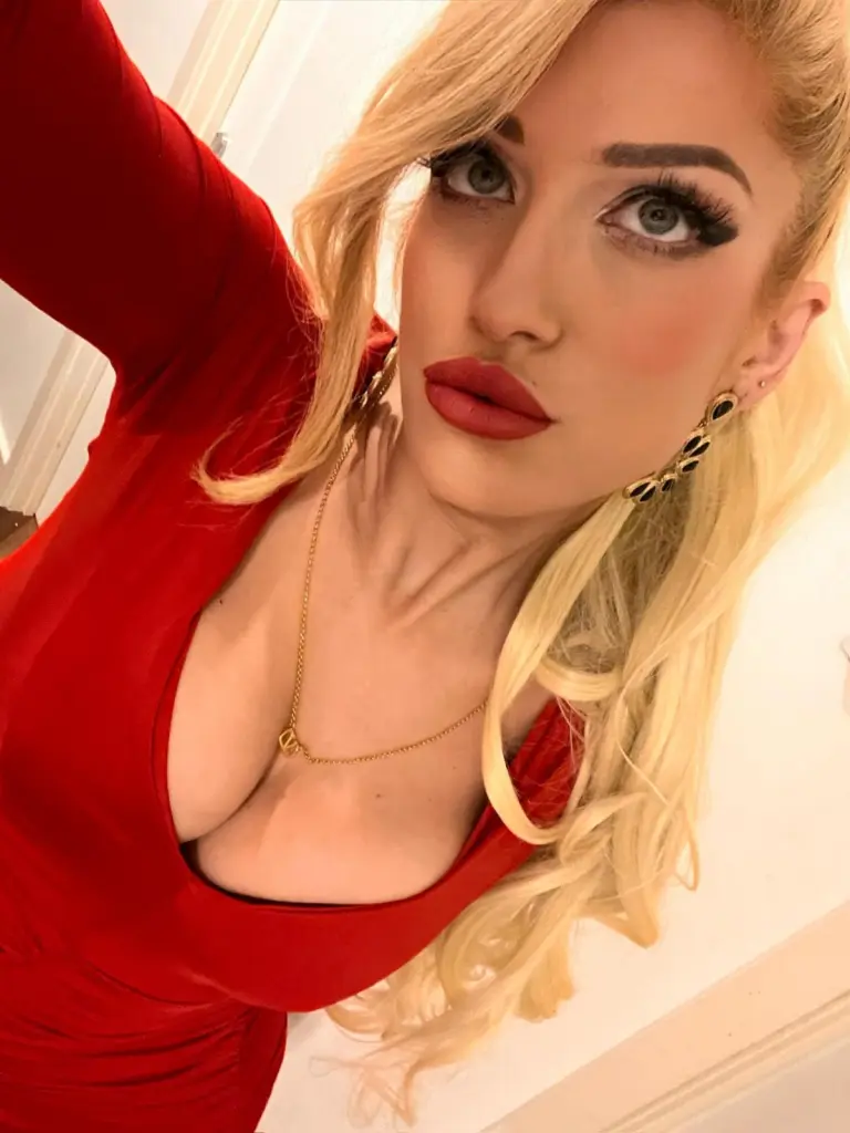 Molly_Johnson