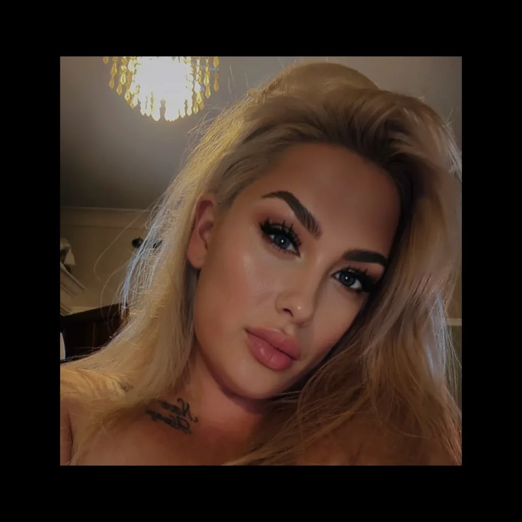 Violety_xo — Streamate Photos