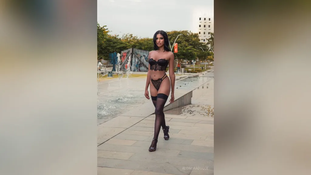 AlondraDuque — Top model