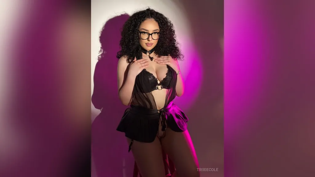TrixieCole — Sexy