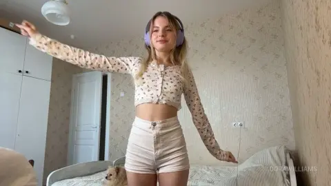 DoraWilliams — kisses