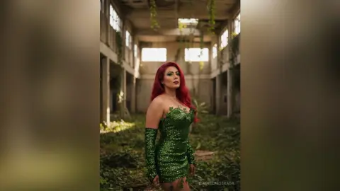 IsabellaEstrada — Love Me Closer
