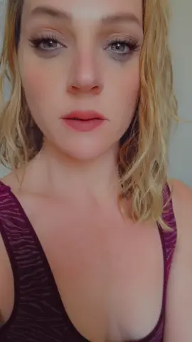 LuckyFawxxx — Streamate Photos