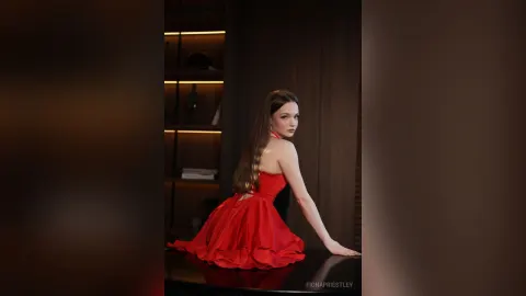FionaPriestley — 𝒯𝑜𝑜 𝐵𝑜𝓁𝒹 𝓉𝑜 𝐻𝒶𝓃𝒹𝓁𝑒