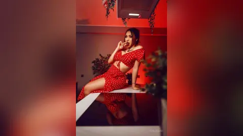 ChloeMei — RED