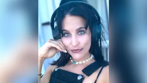 CarmenLeRoux — The eyes are the window to the soul👁️🫦