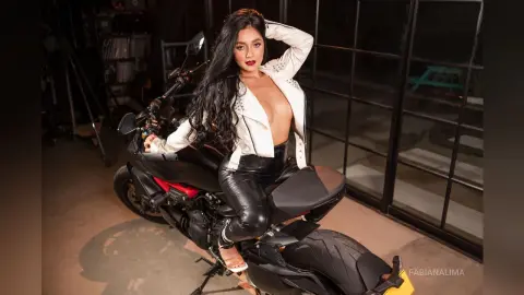 FabianaLima — Let's go for a ride!