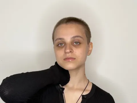 MargrettHussar cam model