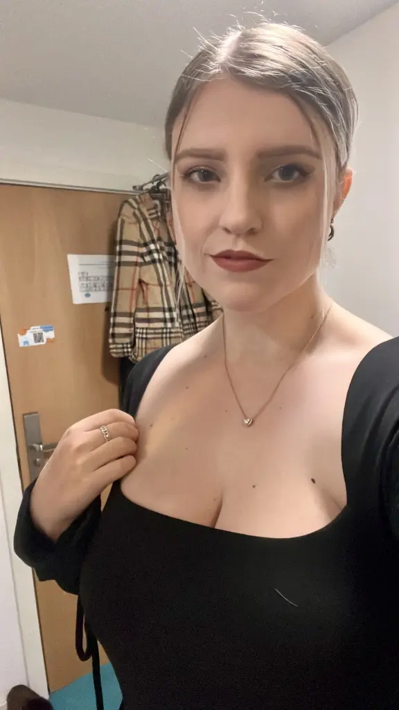 BustyKellyXXX
