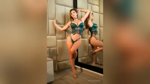 AlejandraRoa — Emerald beauty