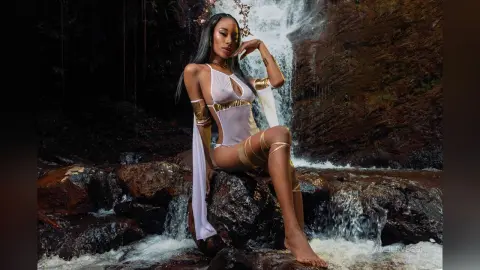 AmberVegga — The queen of the lake 🗺