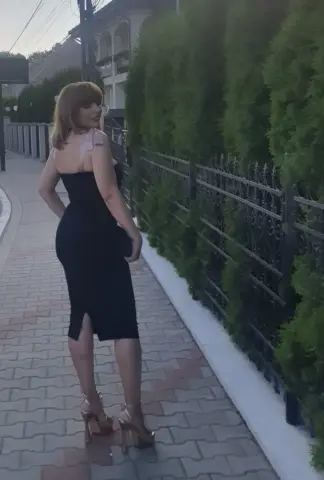 RoseLyinne — Streamate Photos