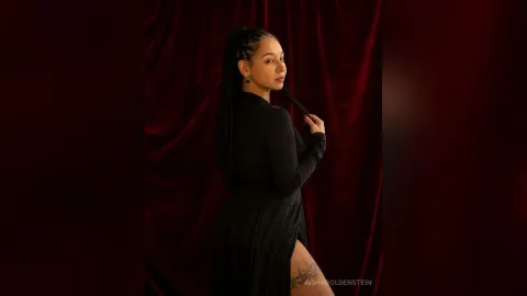 AishaGoldenstein — Lady vamp wanna punish u