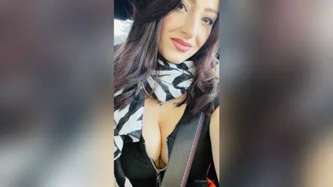 DyandraEve — Selfies