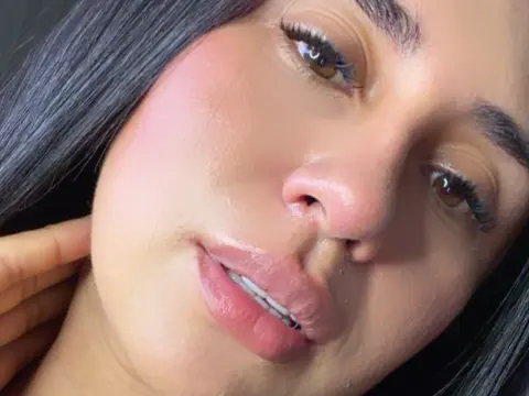 Isabell_Heat — Streamate Photos