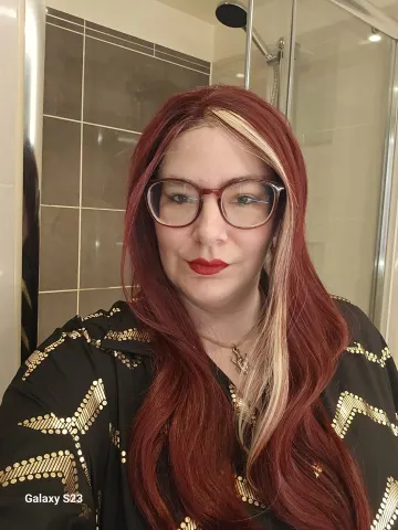 ZoeNextDoorx — Streamate Photos