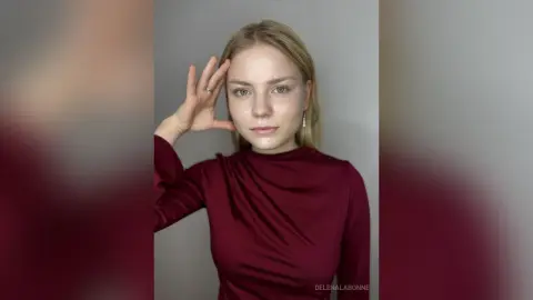 DelenaLabonne — 1