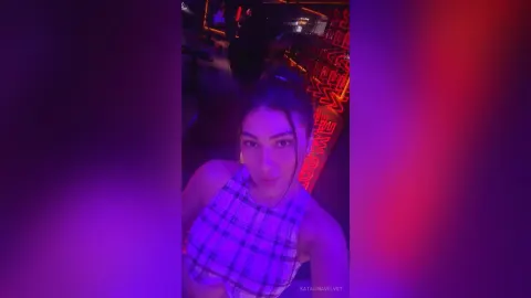 KatalinaVelvet — En el gym 