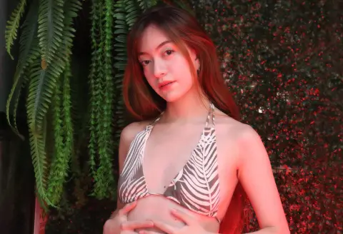 JulieDiamondGB — Streamate Photos