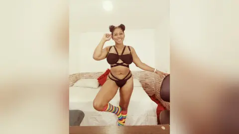 KarenDimples — Hot lencería