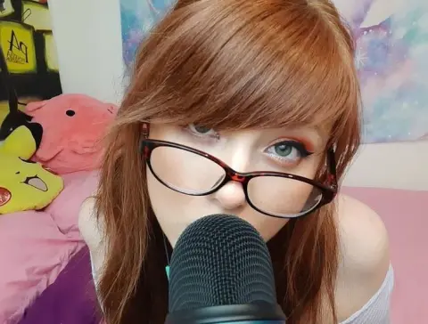 CurvyGingerDoll — Streamate Photos