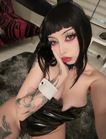 SalemBlackrose21 — Streamate Photos