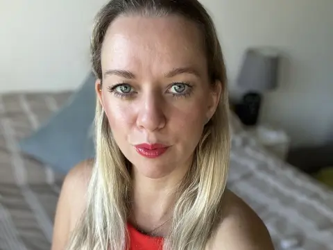 AmindaRobin cam model