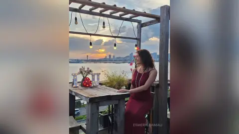 EsmeraldaMali — Sunset in Red