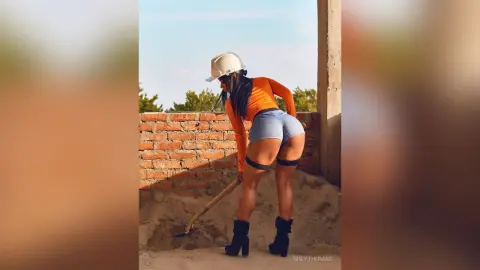 MilyThomas — 👷‍♀🔨🪚🧱🪜