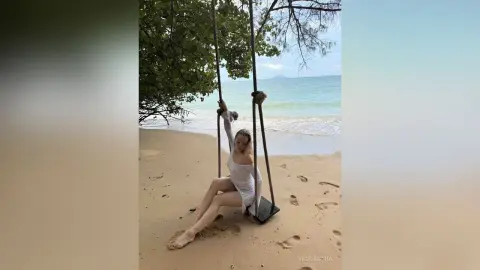 VickiAstra — wet Vicki