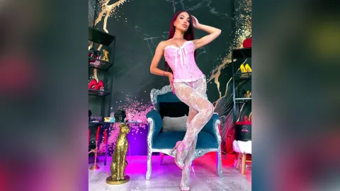 MoniqueSpelll — .