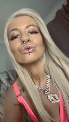 BabeBeth40 — Streamate Photos