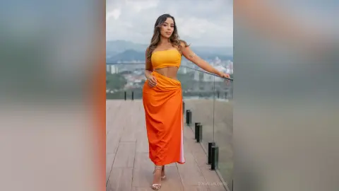 ZoeVillalobos — tropical beauty 🍑