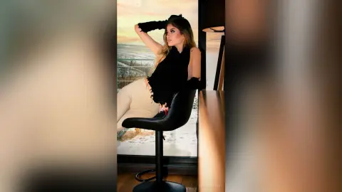 ElinaCarter — Seductive.