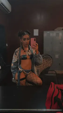 AphroditessKiss96 — Streamate Photos
