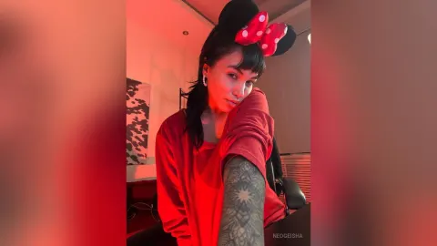 NeoGeisha — me