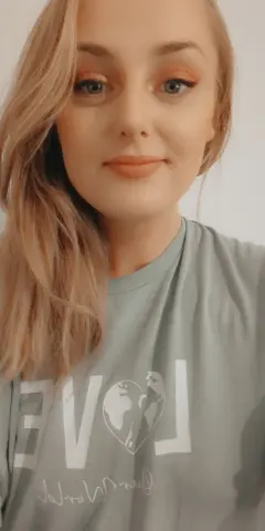 EmiWinters23 — Streamate Photos