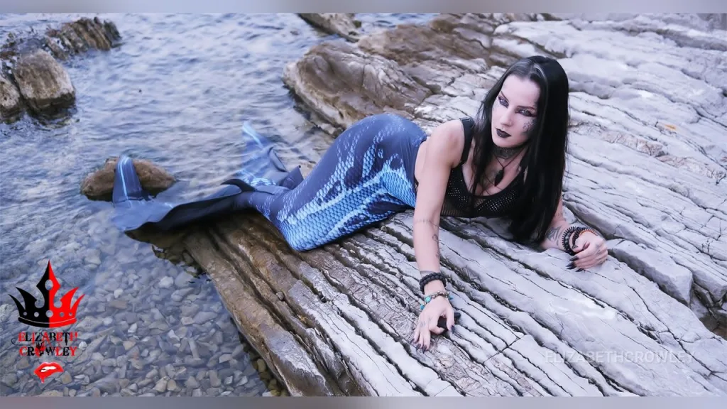 ElizabethCrowley — Call Me El Crow