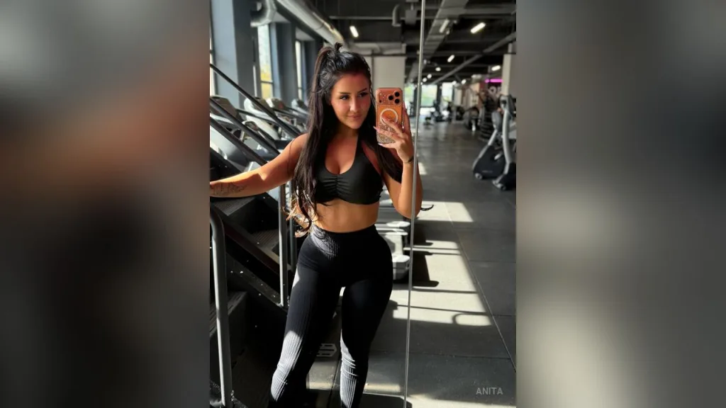 Anita — Gym cutie
