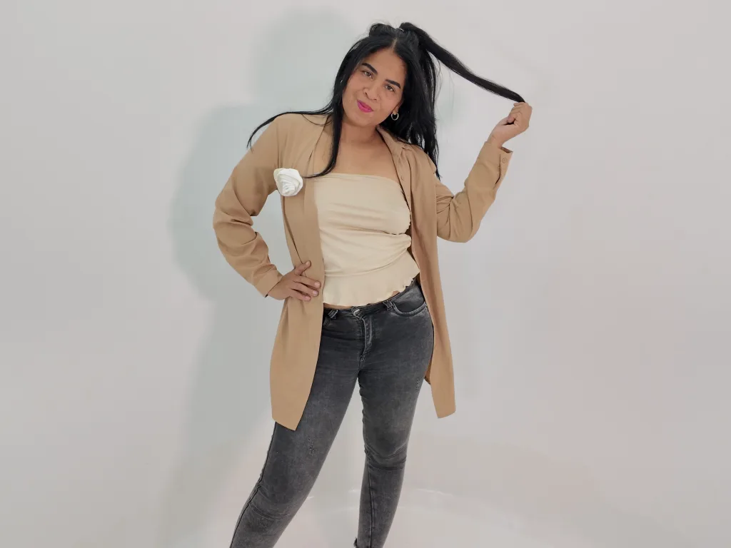 Rouhss — Streamate Photos