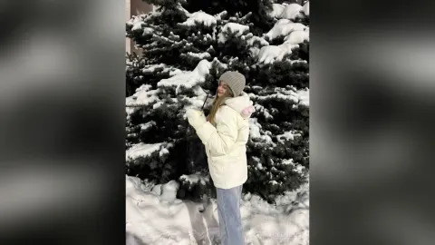 ChloeMillis — Will you come to warm me up?🤍