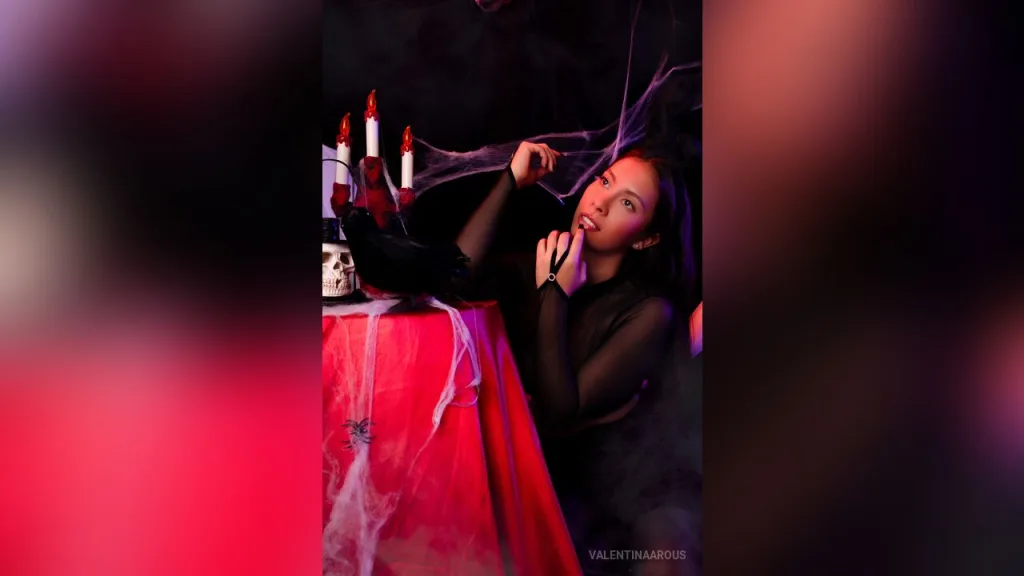ValentinaaRous — A Halloween full of sensuality😈