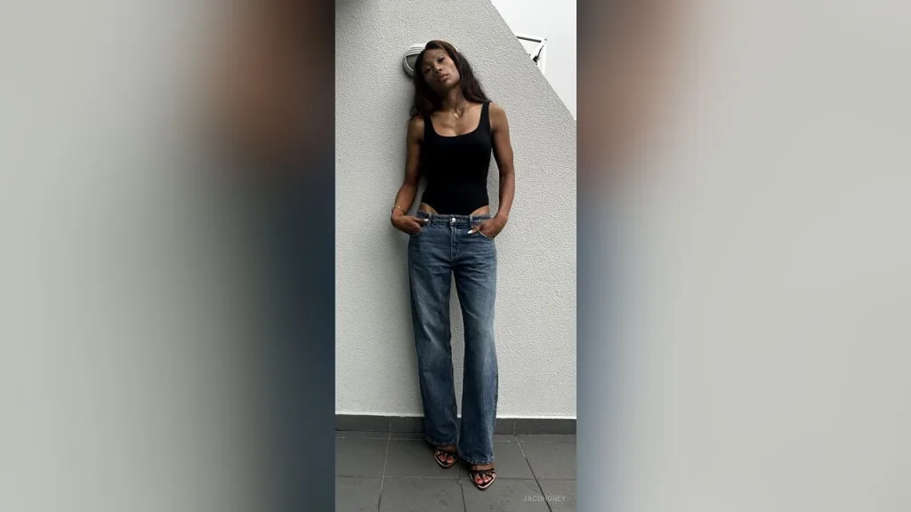 JacqHoney — Feeling Myself